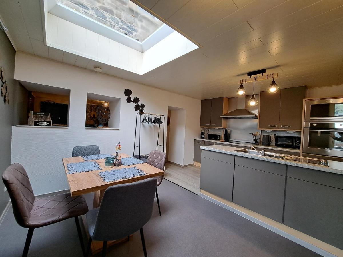 Aux Champs Des Cloches Apartamento Houffalize Exterior foto