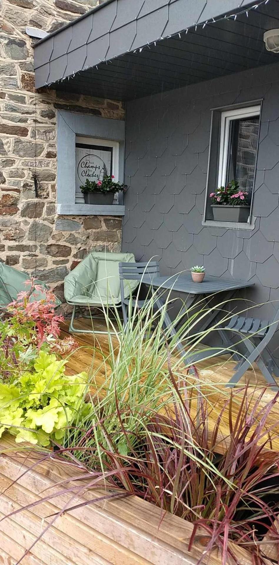 Aux Champs Des Cloches Apartamento Houffalize Quarto foto