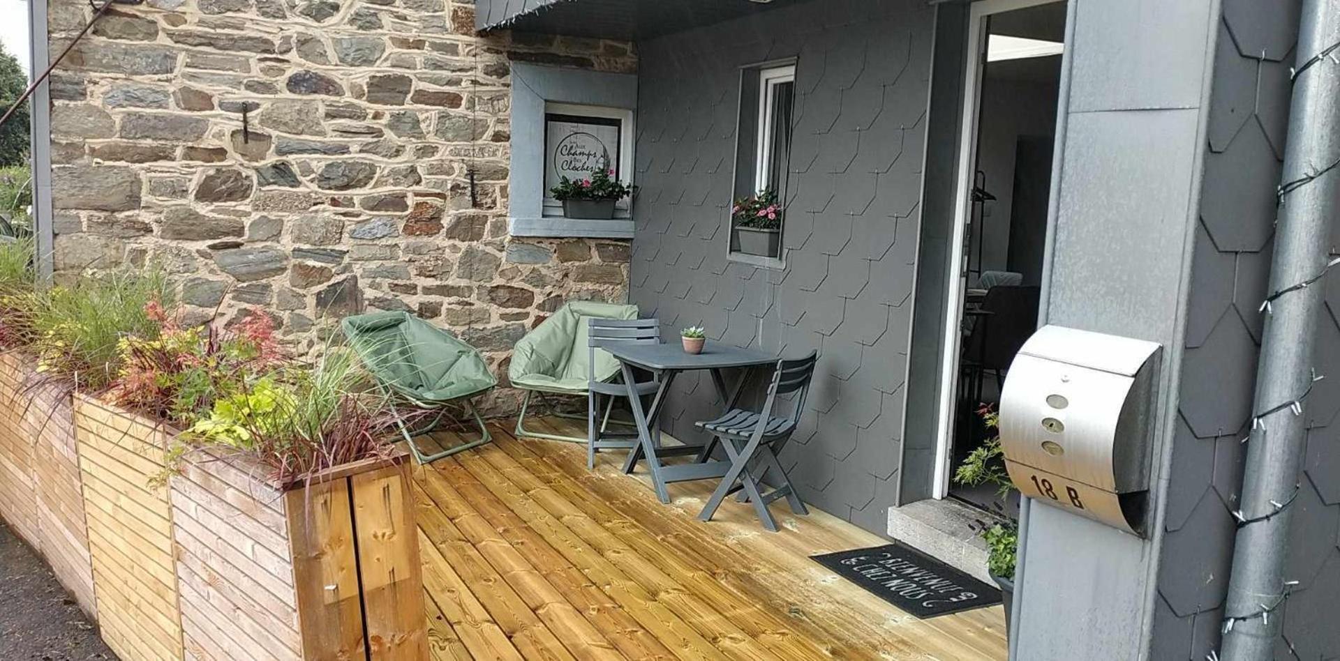 Aux Champs Des Cloches Apartamento Houffalize Quarto foto